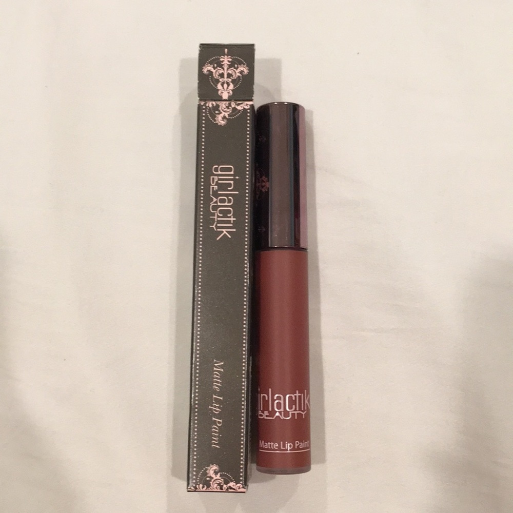 Matte lip paint